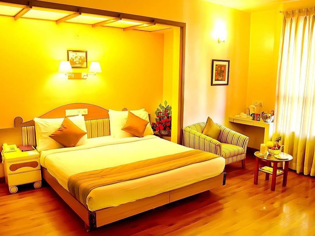 Hotel Park Central Koregaon Park Pune Eksteriør bilde