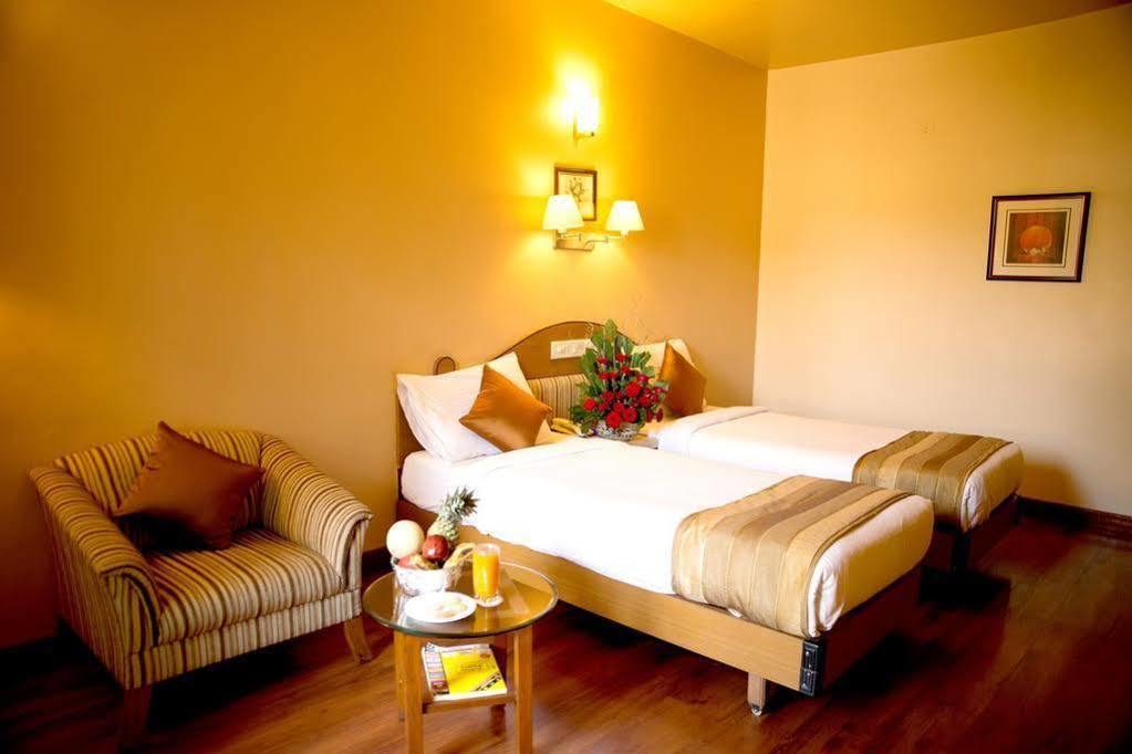 Hotel Park Central Koregaon Park Pune Eksteriør bilde
